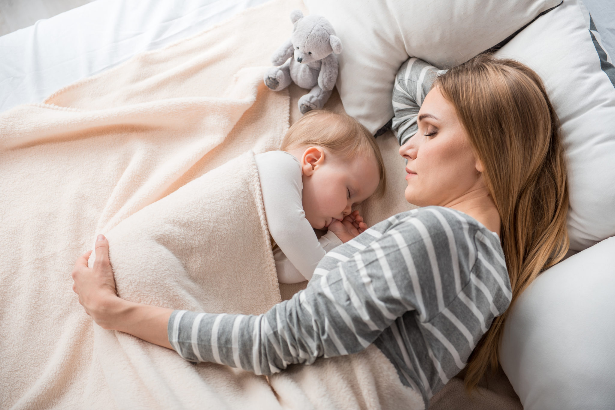 Sleepingwithmom